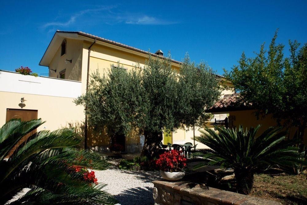 Agriturismo Il Casolare Di Nonno Mario Manoppello Kültér fotó
