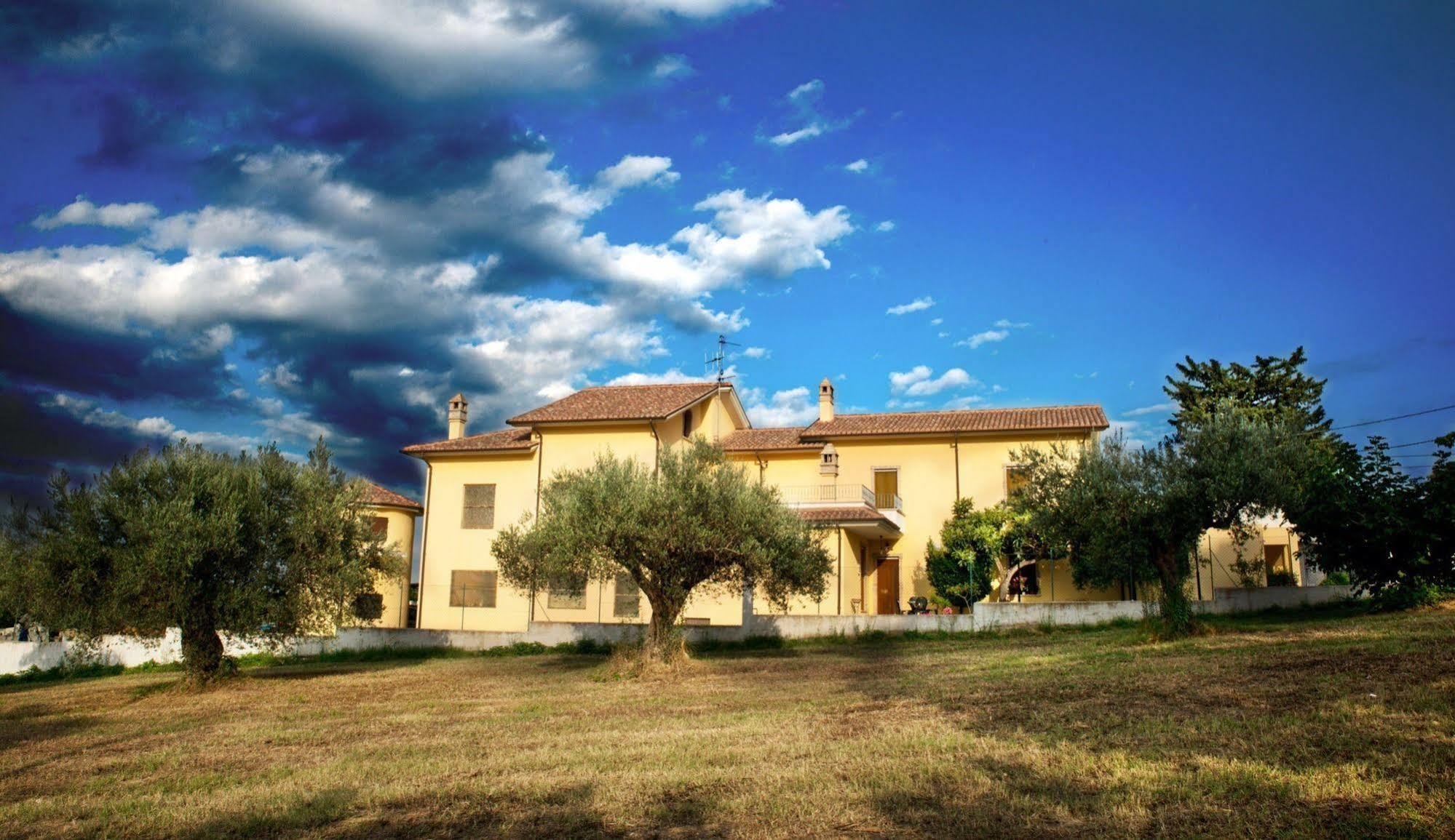 Agriturismo Il Casolare Di Nonno Mario Manoppello Kültér fotó