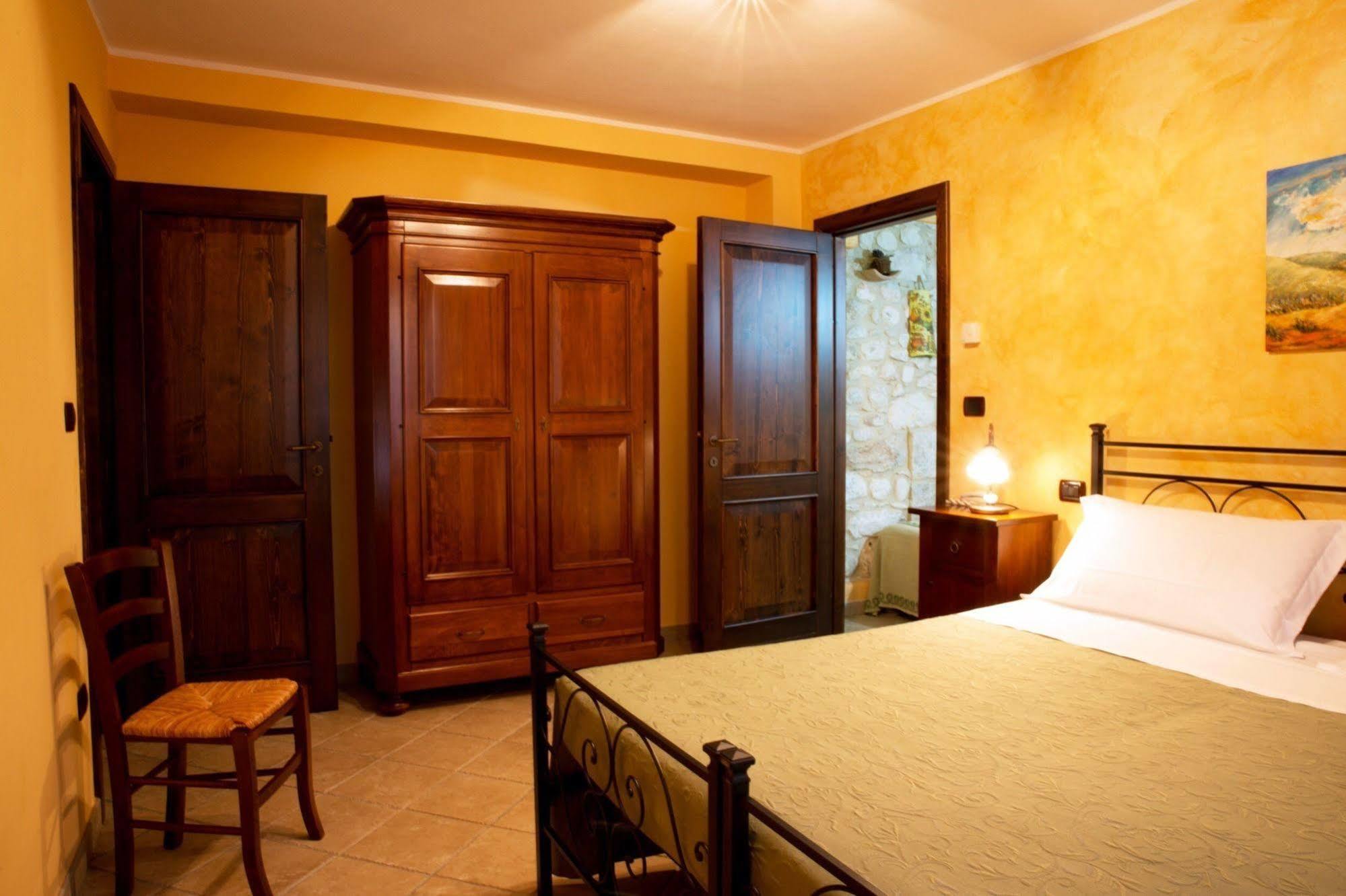 Agriturismo Il Casolare Di Nonno Mario Manoppello Kültér fotó